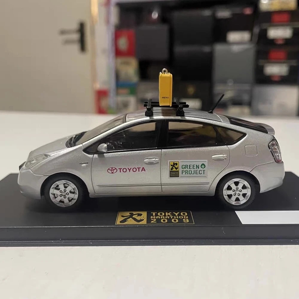 [MonoX] 1:43 Toyota 2009 Prius Tokyo Marathon Official Pace Silver Model Car Die-Cast
