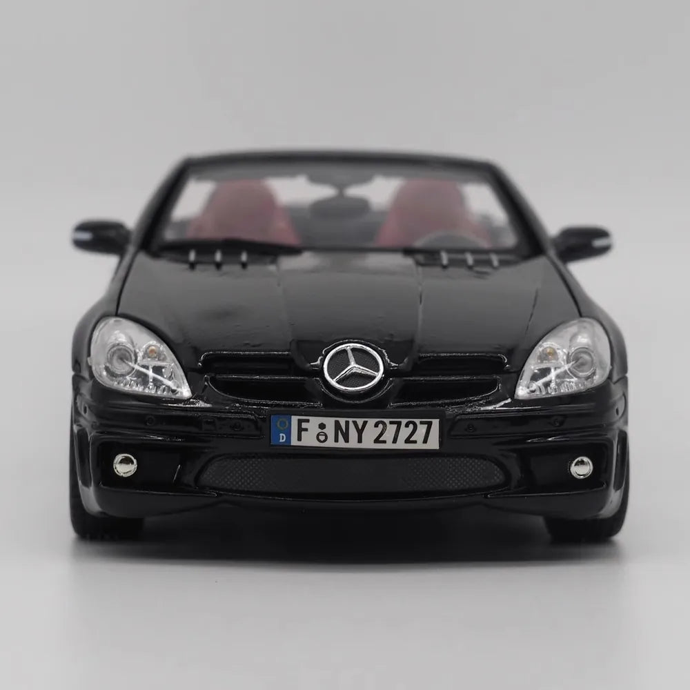 [MotorMax] 1:18 Mercedes-Benz 2004 SLK-Class R171 svart modellbil Die-Cast