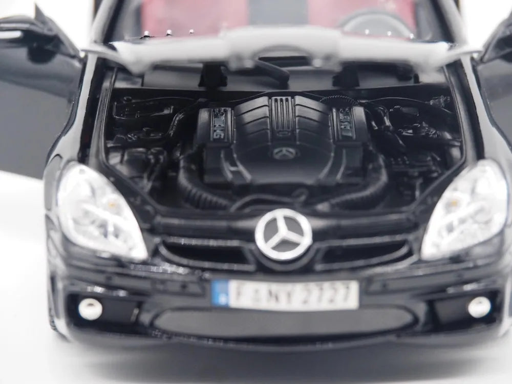 [MotorMax] 1:18 Mercedes-Benz 2004 SLK-Class R171 Black Model Car Die-Cast