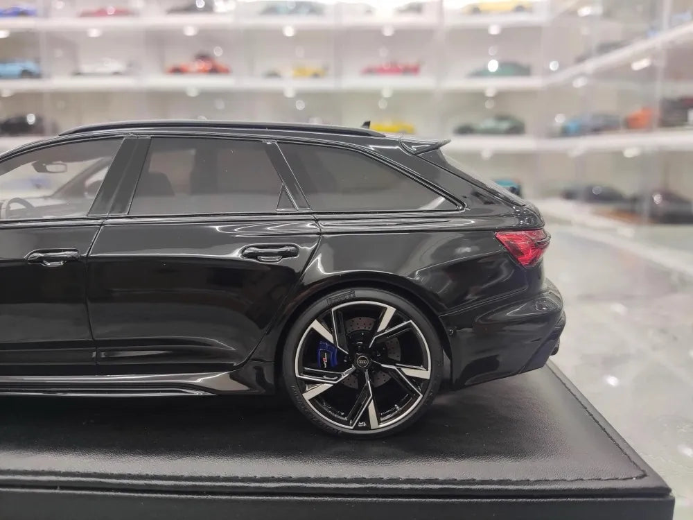 [MotorHelix] 1:18 Audi 2020 RS6 Avant C8 Black Model Car Resin