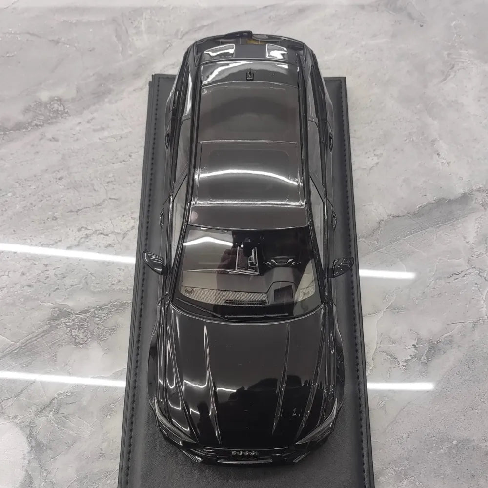[MotorHelix] 1:18 Audi 2020 RS6 Avant C8 Black Model Car Resin