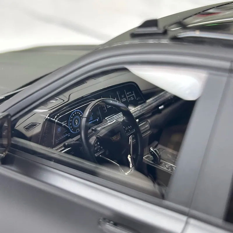 [MotorHelix] 1:18 Cadillac 2023 Escalade Black Model Car Resin