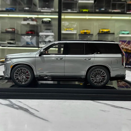 [MotorHelix] 1:18 Cadillac 2023 Escalade Gray Model Car Resin