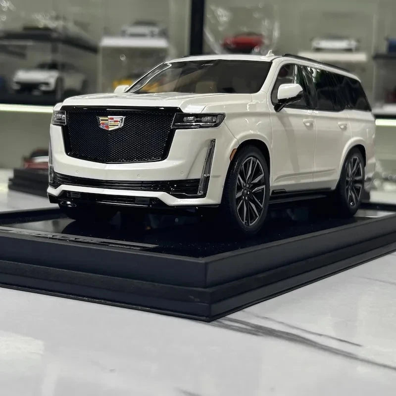 [MotorHelix] 1:18 Cadillac 2023 Escalade White Model Car Resin