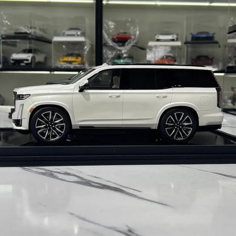 [MotorHelix] 1:18 Cadillac 2023 Escalade White Model Car Resin