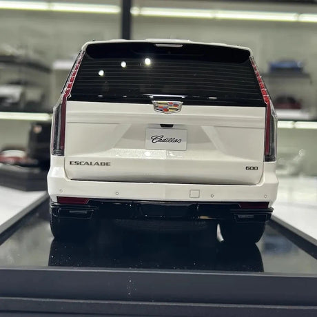 [MotorHelix] 1:18 Cadillac 2023 Escalade White Model Car Resin