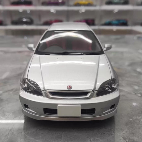 [MotorHelix] 1:18 Honda 1997 Civic Type R EK9 Silver Model Car Die-Cast