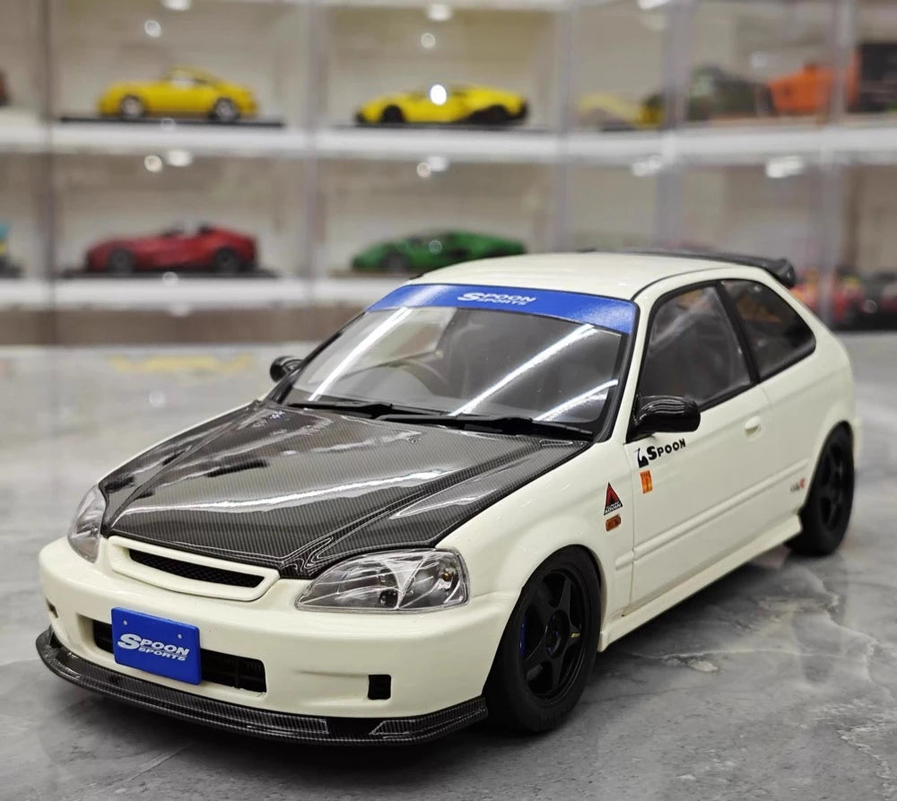 [MotorHelix] 1:18 Honda 1997 Civic Type R EK9 White & Black Model Car Die-Cast