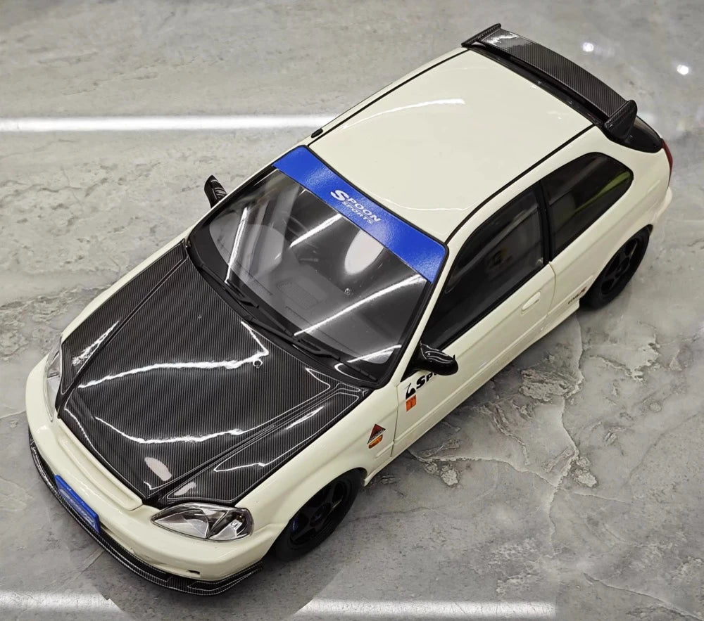 [MotorHelix] 1:18 Honda 1997 Civic Type R EK9 White & Black Model Car Die-Cast