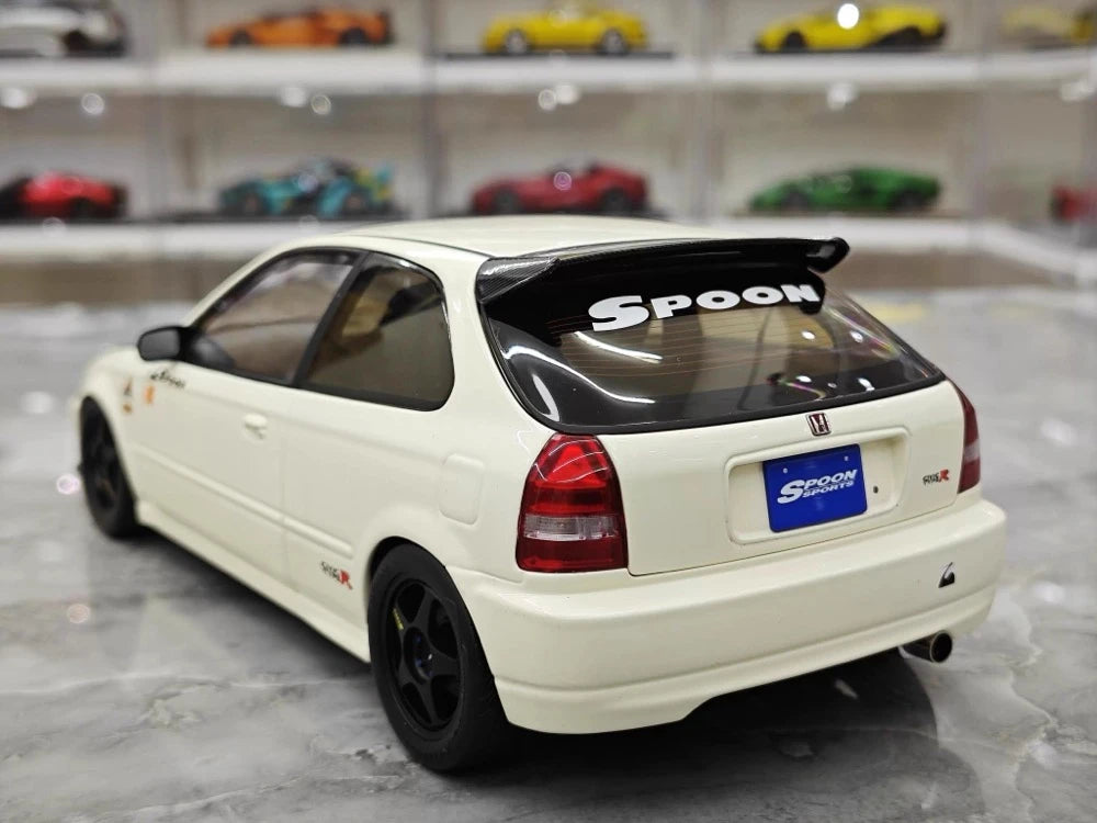 [MotorHelix] 1:18 Honda 1997 Civic Type R EK9 White & Black Model Car Die-Cast