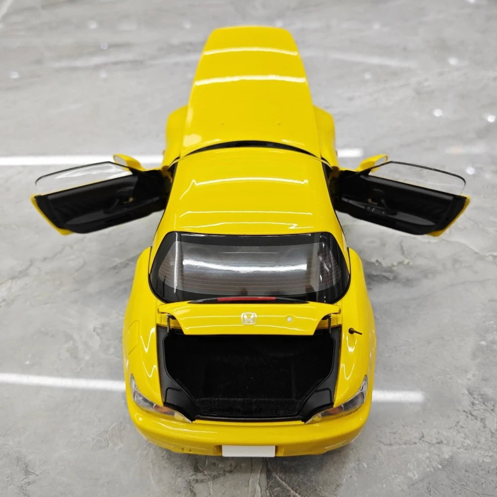 [MotorHelix] 1:18 Honda 2005 S2000 AP2 Yellow Model Car Die-Cast