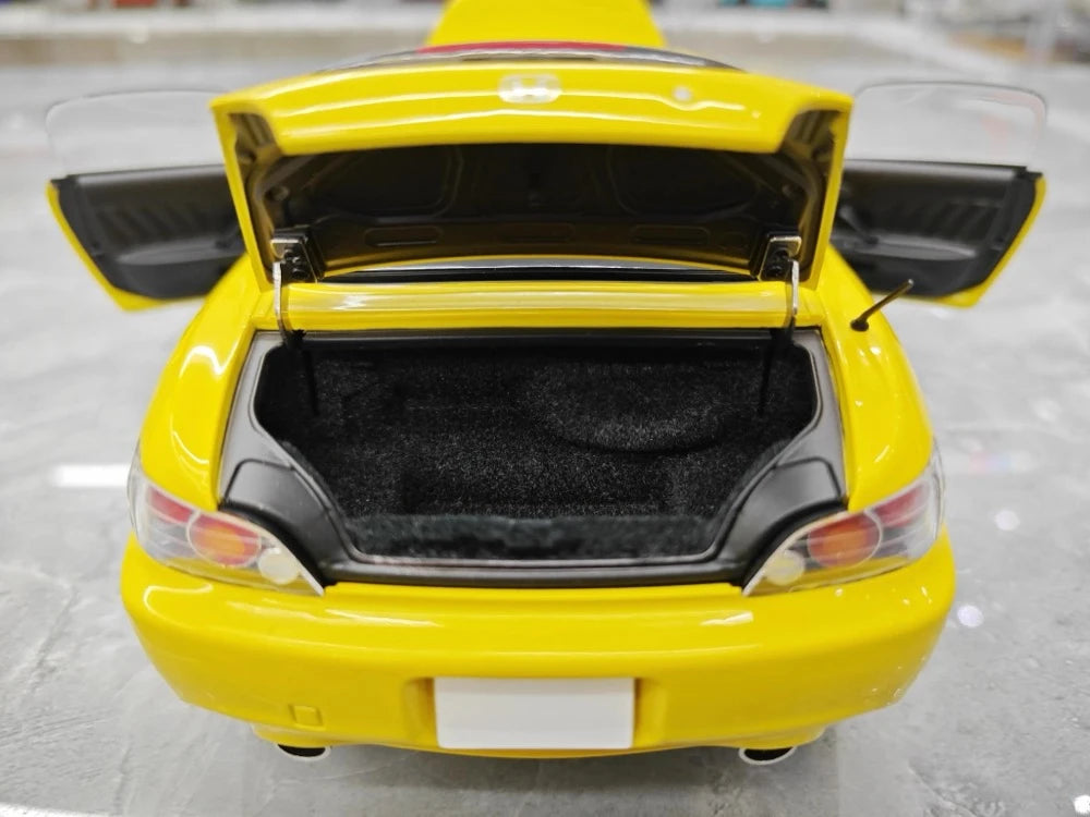 [MotorHelix] 1:18 Honda 2005 S2000 AP2 Yellow Model Car Die-Cast