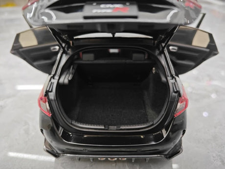 [MotorHelix] 1:18 Honda 2023 Civic Type R Black Model Car Die-Cast