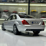 MotorHelix Mercedes-Benz 2006 S-Class S600L W221 Silver 1:18 – Keräilyesineitä valuvalumalleja