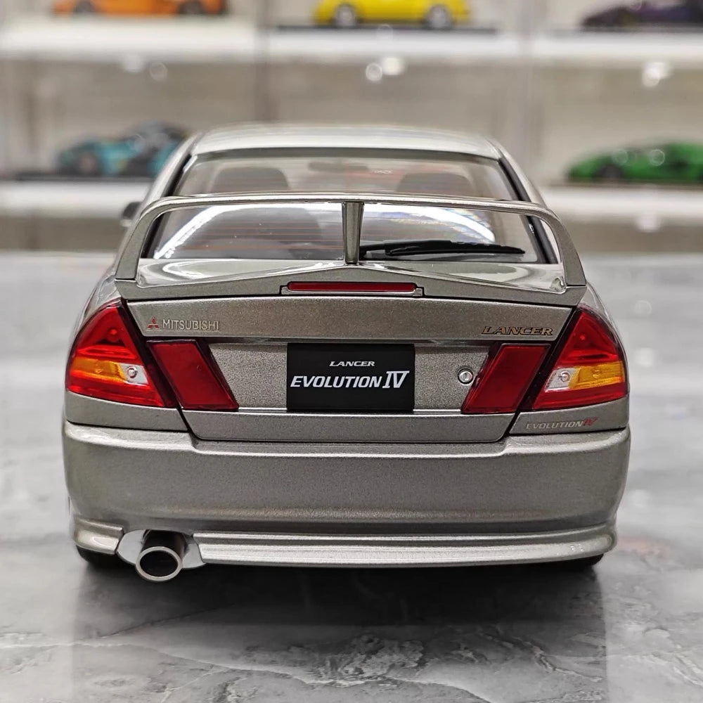 [MotorHelix] 1:18 Mitsubishi 1997 Lancer Evolution IV Gray Model Car Die-Cast