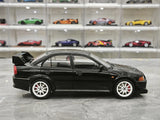 MotorHelix Mitsubishi 2000 Lancer Evolution VI GSR Tommi Makinen Edition preto 1:18 – modelo de coleção em metal fundido