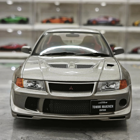 MotorHelix Mitsubishi 2000 Lancer Evolution VI GSR Tommi Makinen Edition Silver 1:18 – Collectible Diecast Model Die-Cast