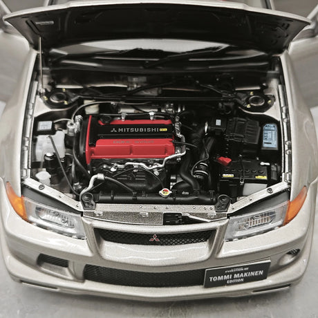 MotorHelix Mitsubishi 2000 Lancer Evolution VI GSR Tommi Makinen Edition Silver 1:18 – Collectible Diecast Model Die-Cast