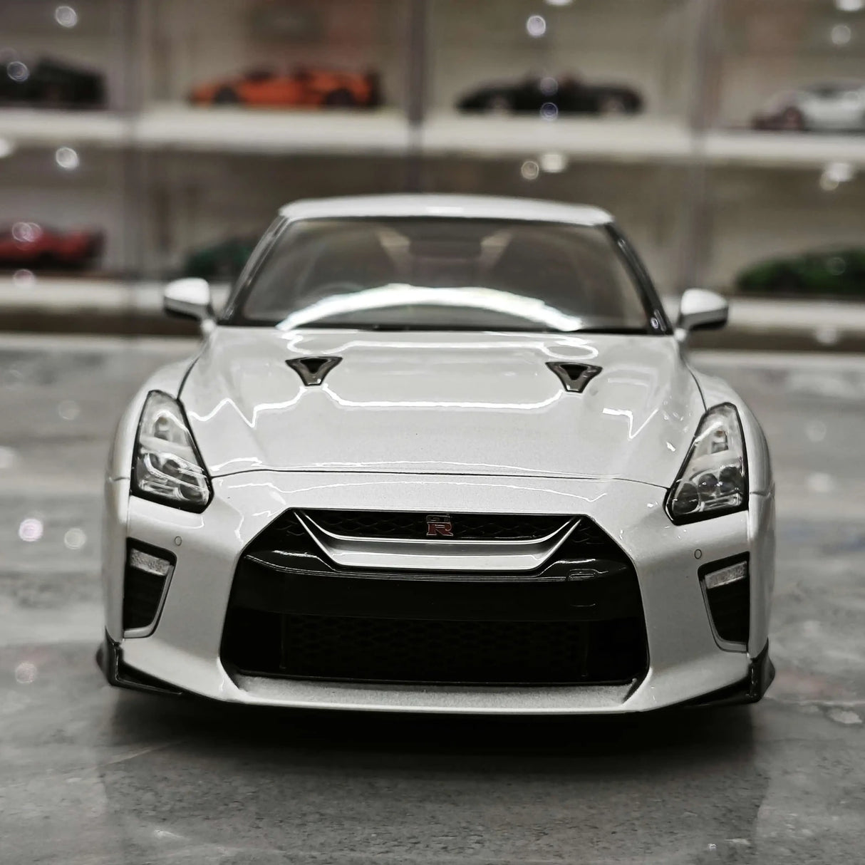 MotorHelix Nissan 2007 GT-R R35 Metal Silver 1:18 – Collectible Diecast Model Die-Cast