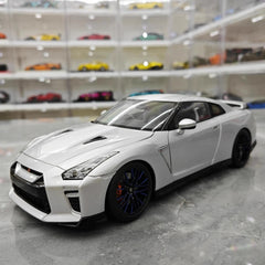 [MotorHelix] 1:18 Nissan 2019 GT-R R35 50th Anniversary Silver Model Car Die-Cast