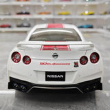 [MotorHelix] 1:18 Nissan 2019 GT-R R35 50th Anniversary blanc voiture miniature Die-Cast