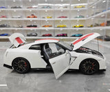 [MotorHelix] 1:18 Nissan 2019 GT-R R35 50th Anniversary blanc voiture miniature Die-Cast