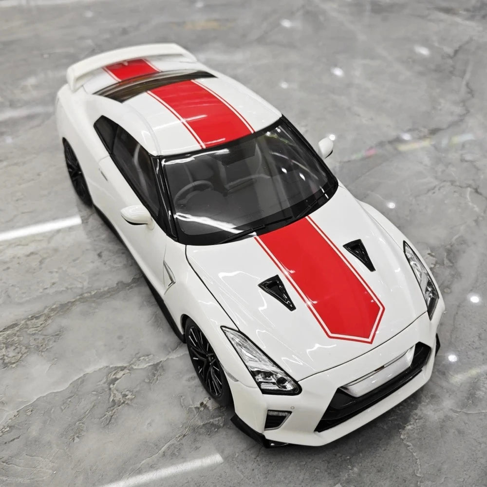 [MotorHelix] 1:18 Nissan 2019 GT-R R35 50th Anniversary blanc voiture miniature Die-Cast
