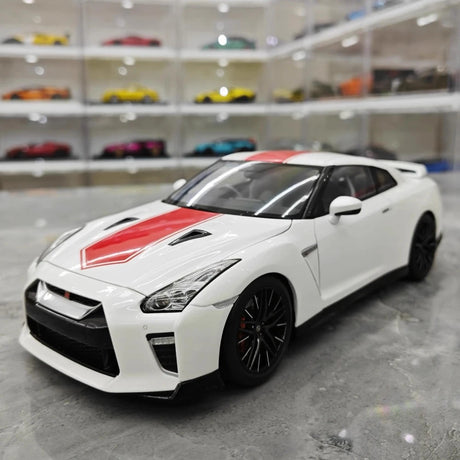 [MotorHelix] 1:18 Nissan 2019 GT-R R35 50th Anniversary White Model Car Die-Cast