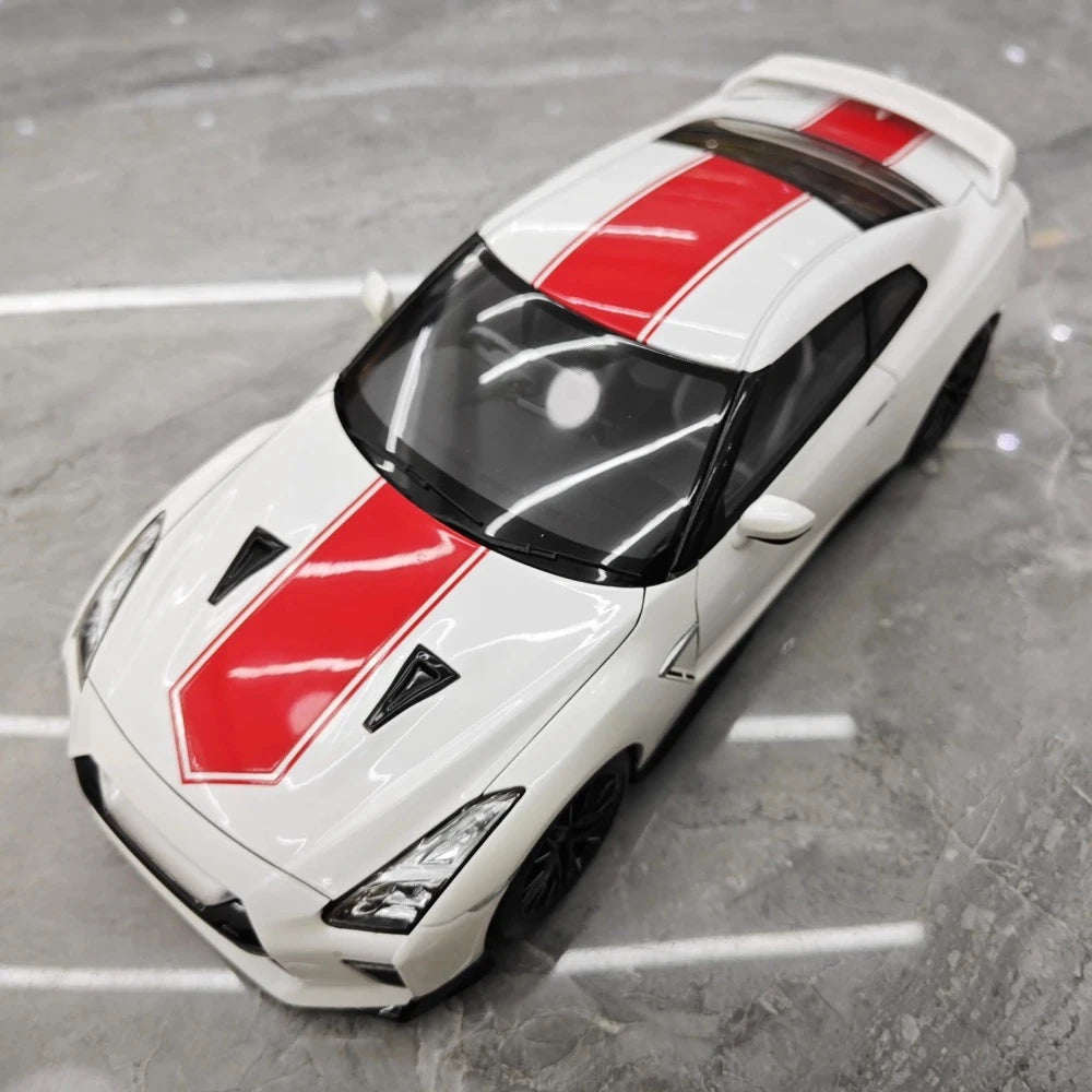 [MotorHelix] 1:18 Nissan 2019 GT-R R35 50th Anniversary bianco modellino di auto Die-Cast