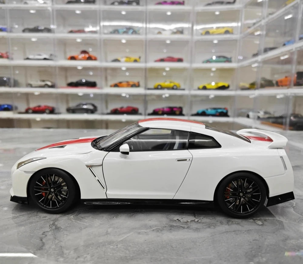[MotorHelix] 1:18 Nissan 2019 GT-R R35 50th Anniversary blanc voiture miniature Die-Cast