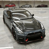 MotorHelix Nissan 2022 GT-R NISMO Special Edition Gray 1:18 – Modello da collezione pressofuso