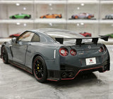 MotorHelix Nissan 2022 GT-R NISMO Special Edition Gray 1:18 – Modello da collezione pressofuso