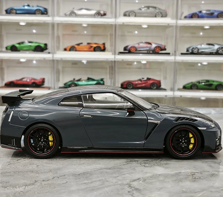 MotorHelix Nissan 2022 GT-R NISMO Special Edition Gray 1:18 – Modello da collezione pressofuso