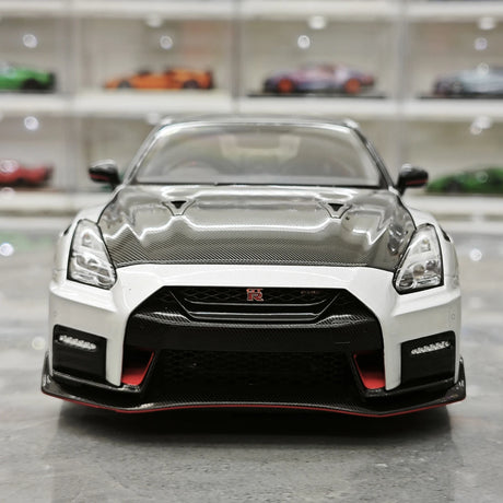 MotorHelix Nissan 2022 GT-R NISMO Special Edition Silver 1:18 – Modello da collezione in pressofuso