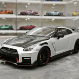 MotorHelix Nissan 2022 GT-R NISMO Special Edition Silver 1:18 – Modello da collezione in pressofuso
