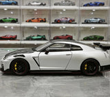 MotorHelix Nissan 2022 GT-R NISMO Special Edition Silver 1:18 – Modello da collezione in pressofuso