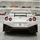 MotorHelix Nissan 2022 GT-R NISMO Special Edition Silver 1:18 – Modello da collezione in pressofuso