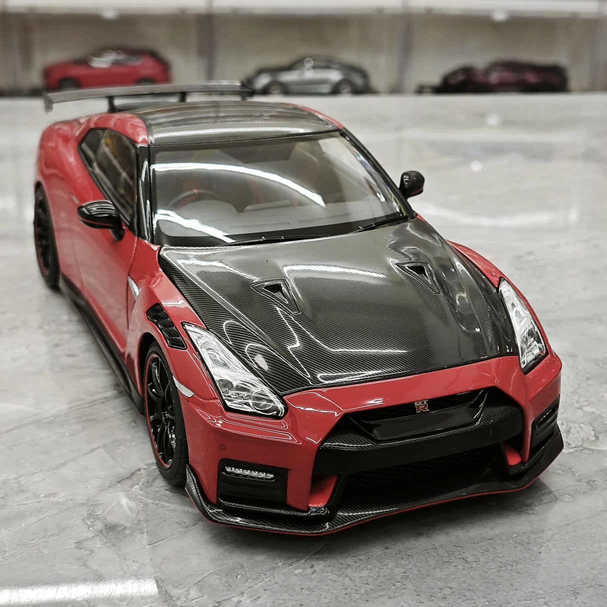 MotorHelix Nissan 2022 GT-R NISMO Special Edition Red 1:18 – Modello Pressofuso da collezione