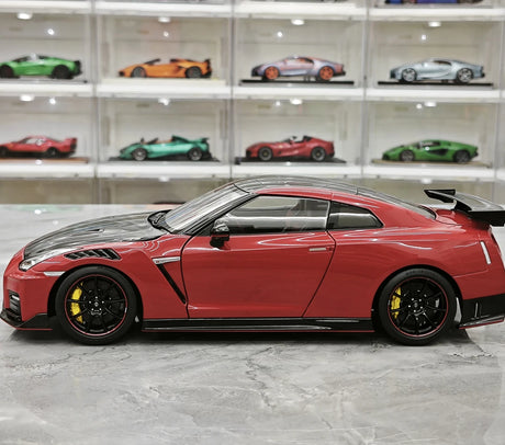 MotorHelix Nissan 2022 GT-R NISMO Special Edition Red 1:18 – Modello Pressofuso da collezione