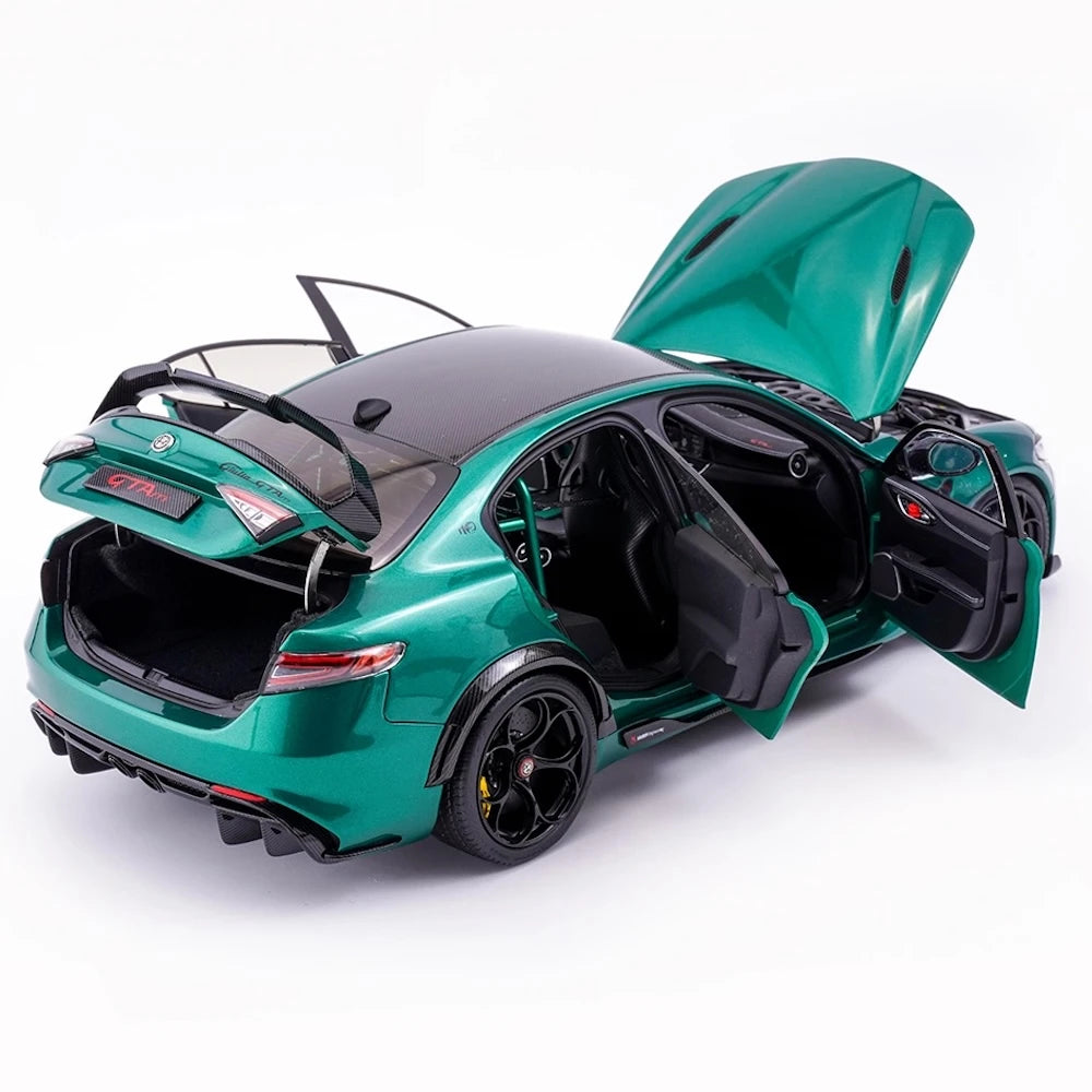 [MotorHelix] 1:18 Alfa Romeo 2020 Giulia GTA vert voiture miniature Die-Cast