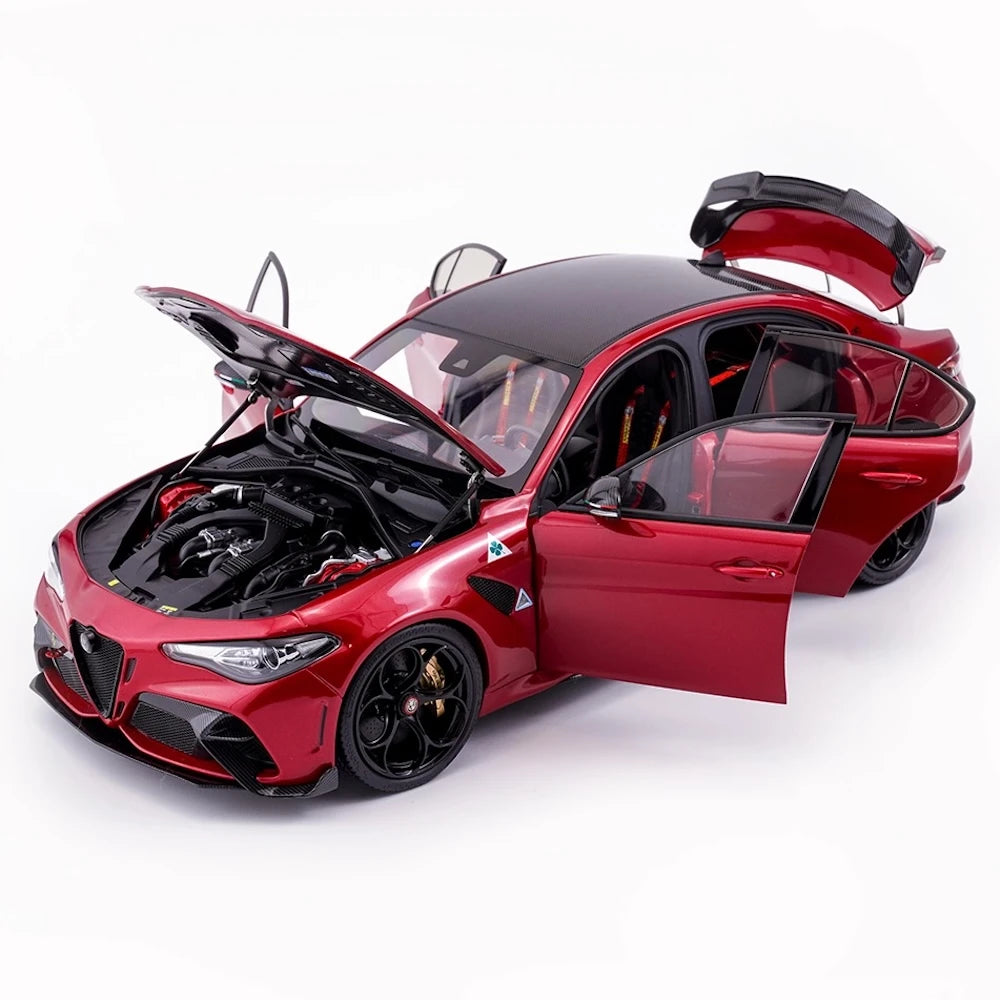 [MotorHelix] 1:18 Alfa Romeo 2020 Giulia GTA rood modelauto Die-Cast