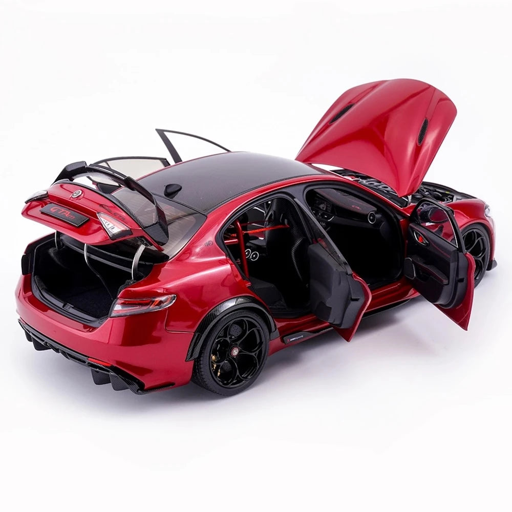 [MotorHelix] 1:18 Alfa Romeo 2020 Giulia GTA rood modelauto Die-Cast
