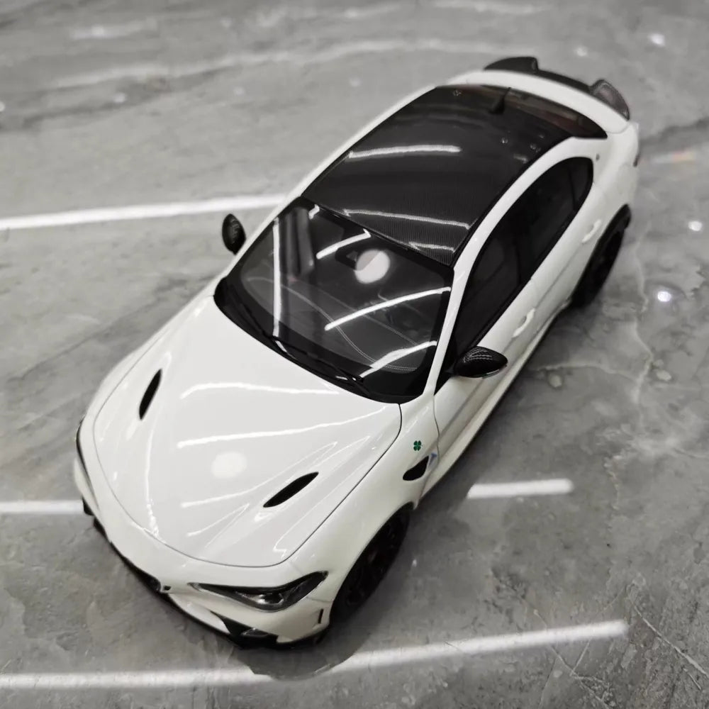 [MotorHelix] 1:18 Alfa Romeo 2020 Giulia GTA White Model Car Die-Cast