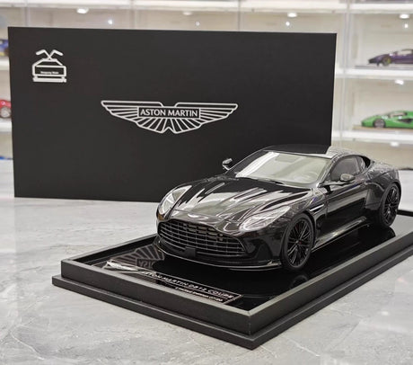 [MotorHelix] 1:18 Aston Martin 2023 DB12 Coupe Black Model Car Resin