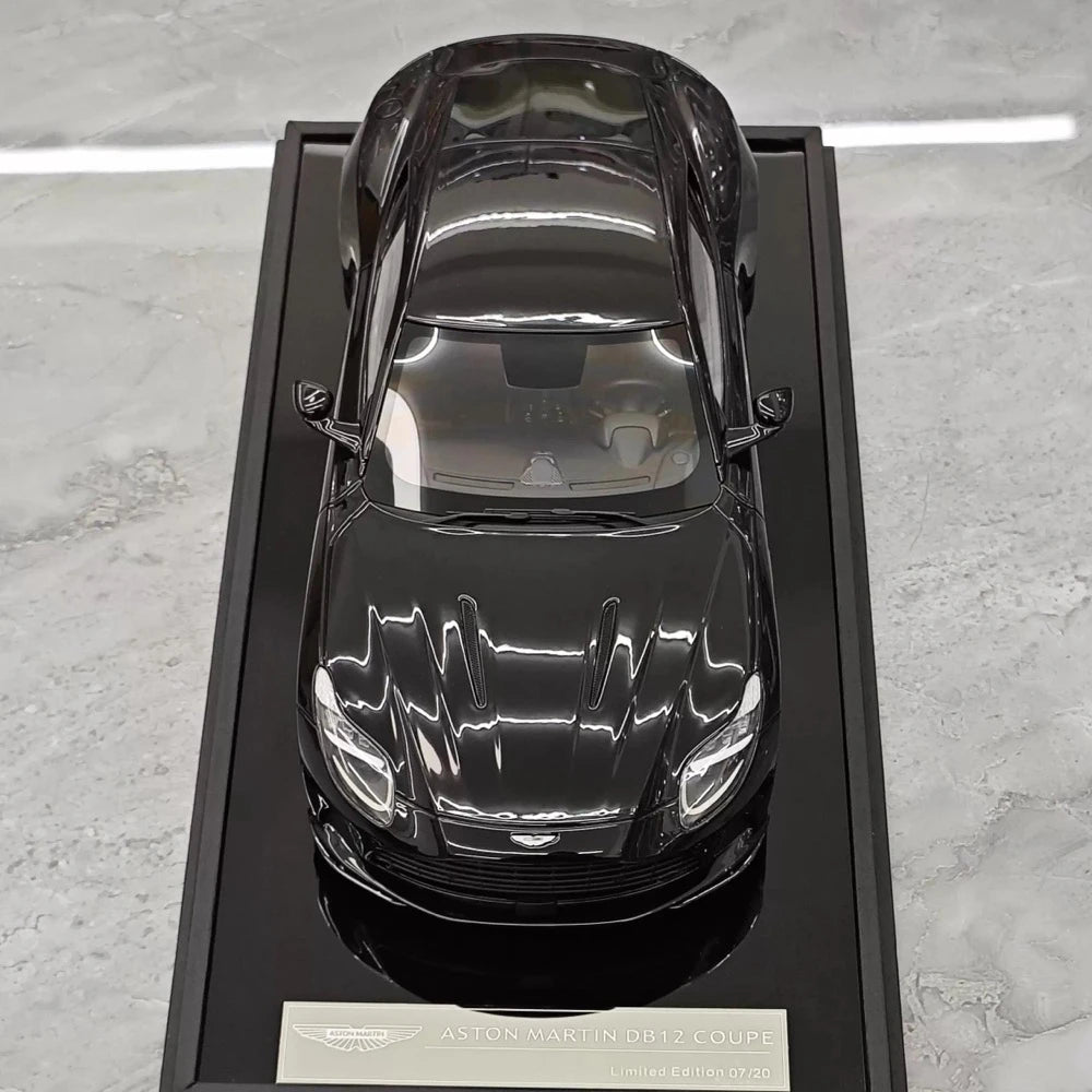 [MotorHelix] 1:18 Aston Martin 2023 DB12 Coupe Black Model Car Resin