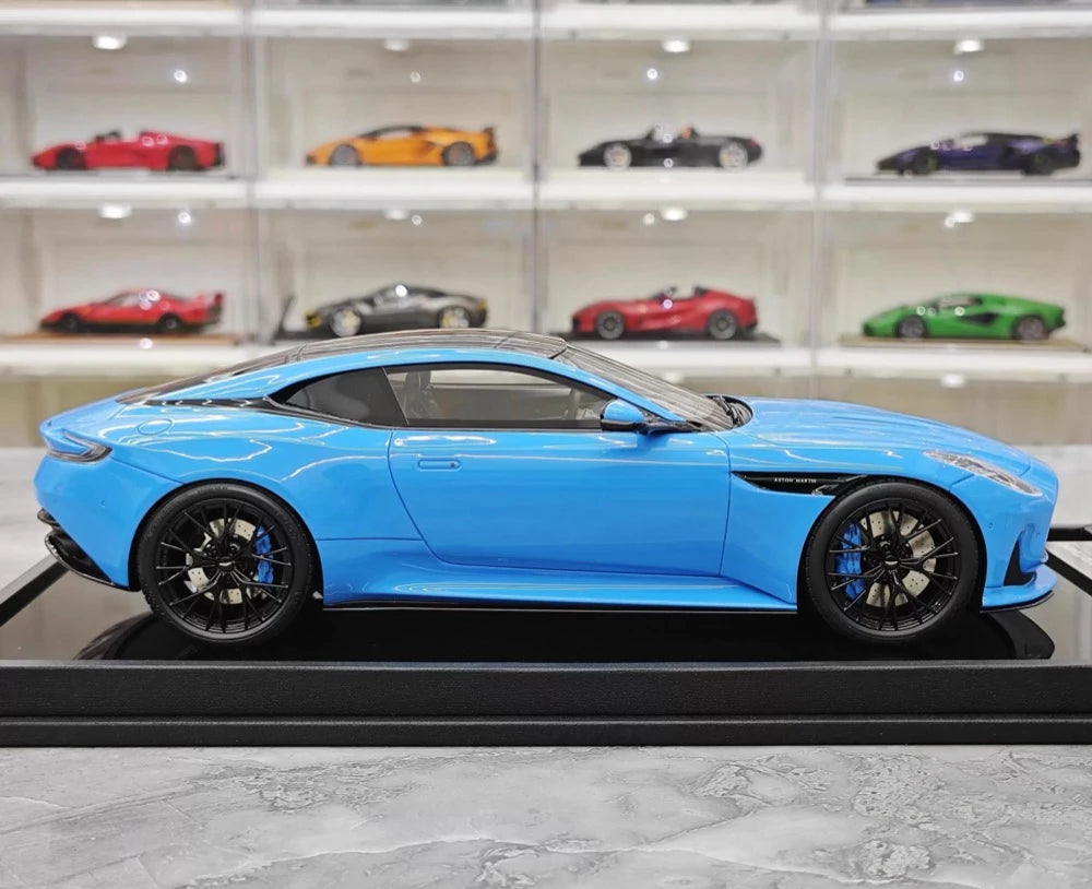 [MotorHelix] 1:18 Aston Martin 2023 DB12 Coupe Cyan Model Car Resin
