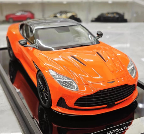 [MotorHelix] 1:18 Aston Martin 2023 DB12 Coupe Orange Model Car Resin