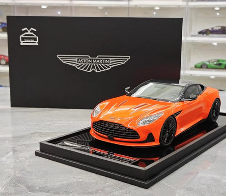 [MotorHelix] 1:18 Aston Martin 2023 DB12 Coupe Orange Model Car Resin