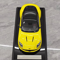 [MotorHelix] 1:18 Aston Martin 2023 DB12 Coupe Yellow Model Car Resin