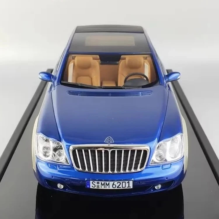 [MotorHelix] 1:18 Mercedes-Maybach 2007 62S Landaulet Silver & Blue Model Car Resin